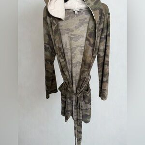 Jenni Intimates Camo Hooded Fleece Robe Cardigan – NWT – Size M